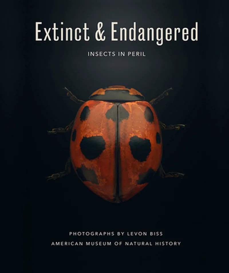 Extinct & Endangered van Abrams – boekfoto