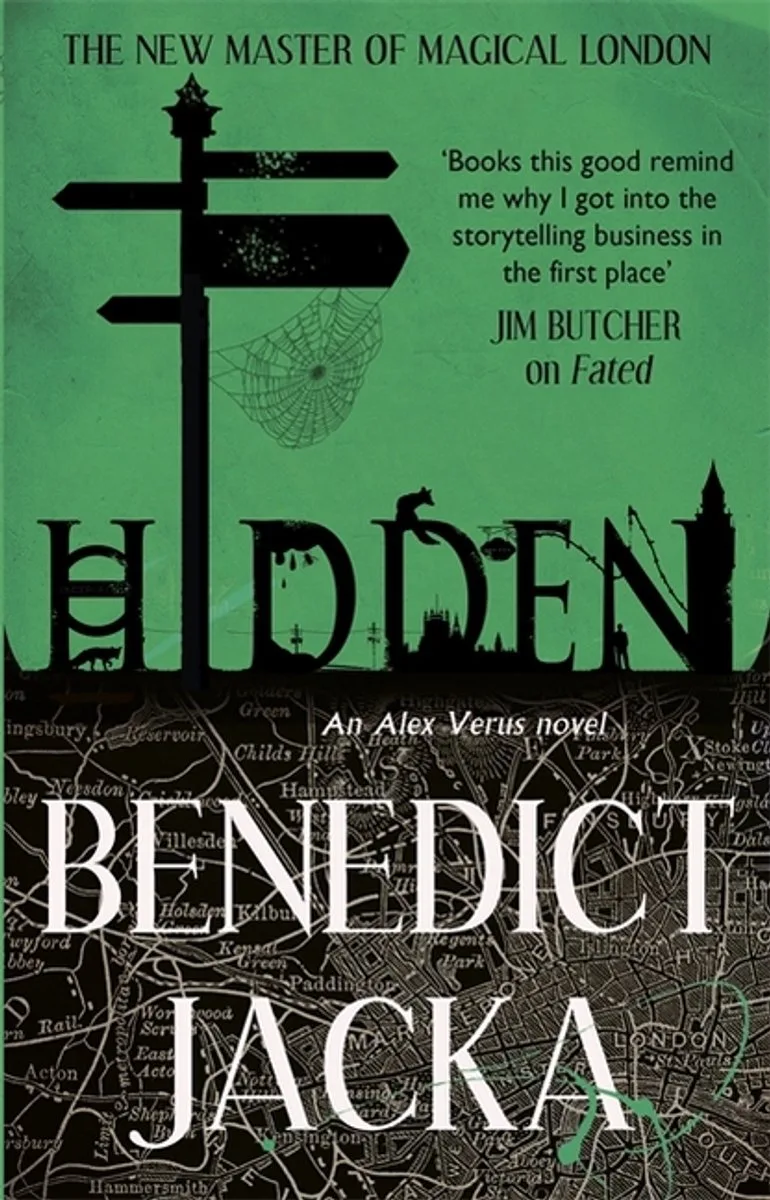 Hidden de Ace Books – photo du livre