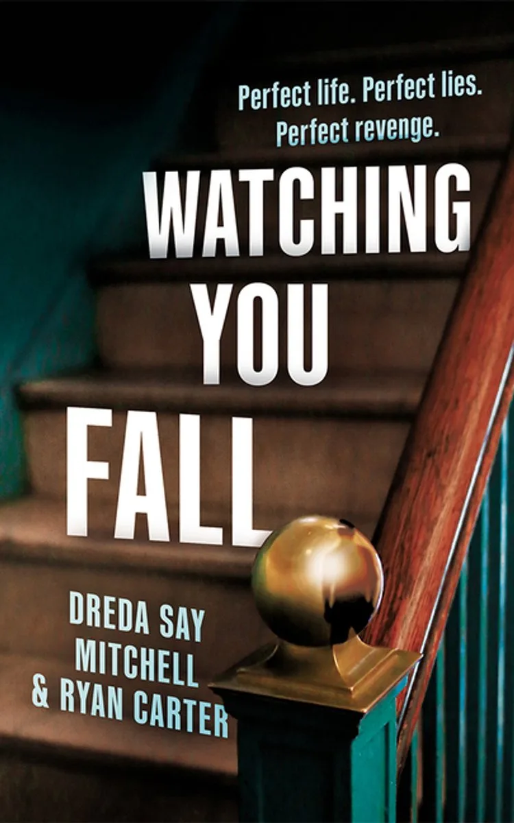Watching You Fall von Amazon Publishing – Buchfoto