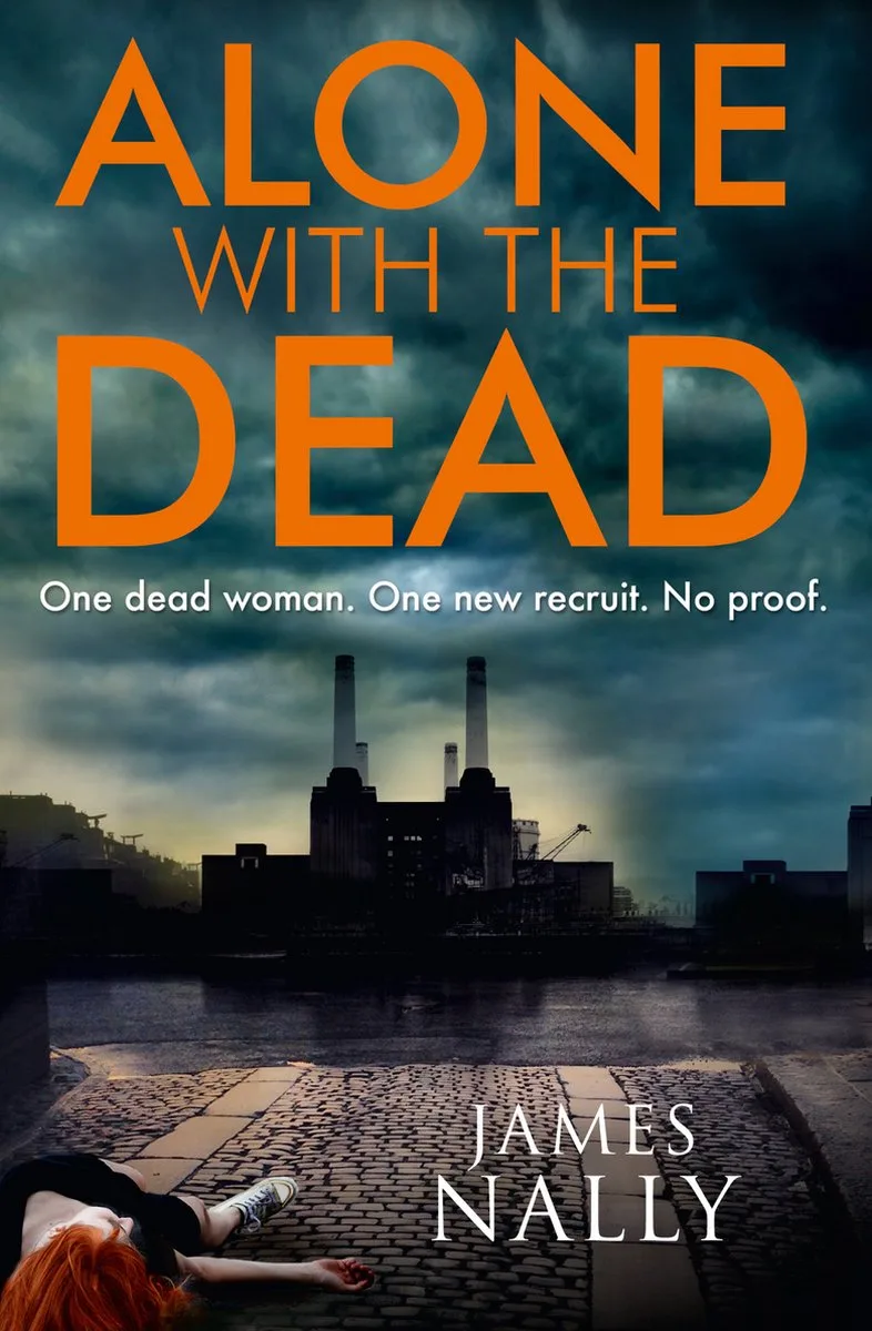Alone With The Dead von Avon – Buchfoto