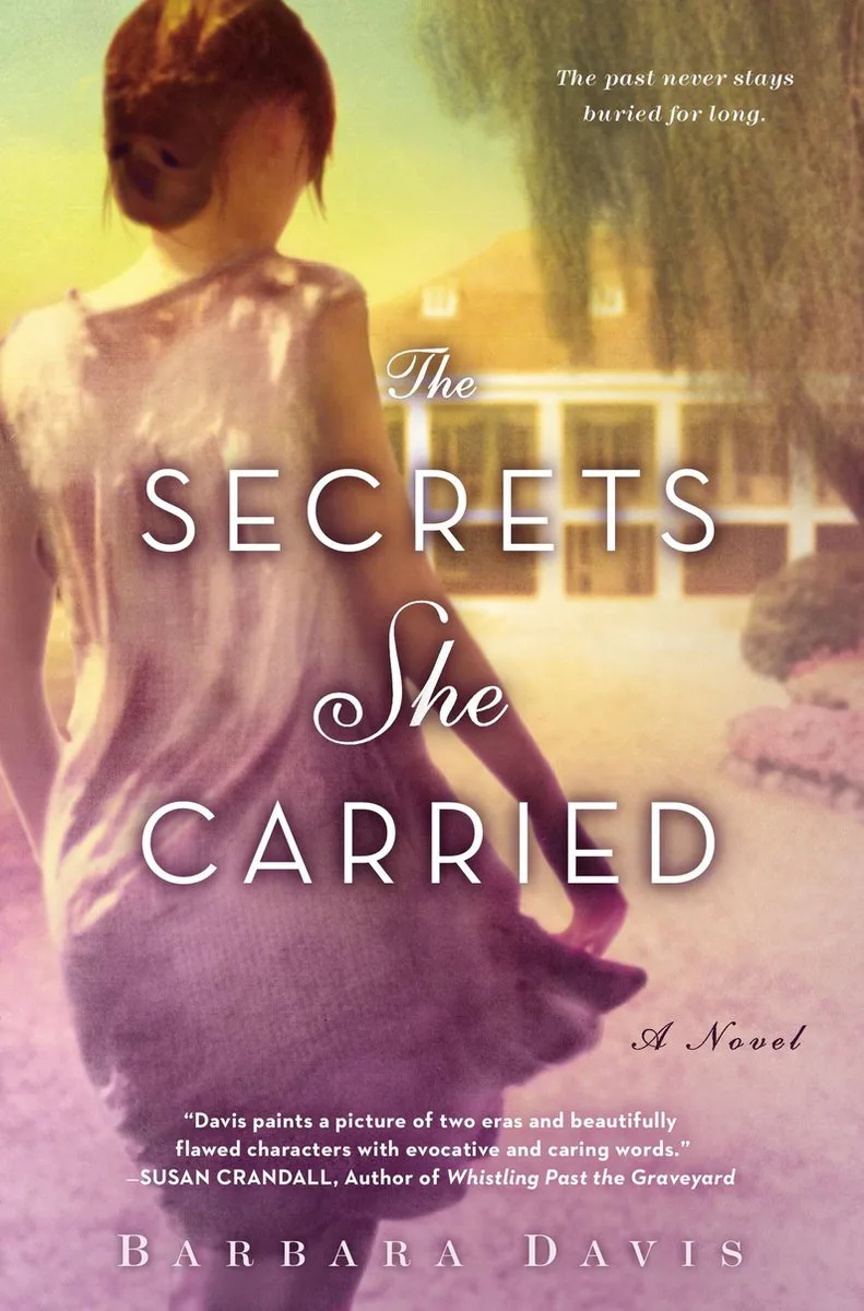 The Secrets She Carried von Berkley – Buchfoto