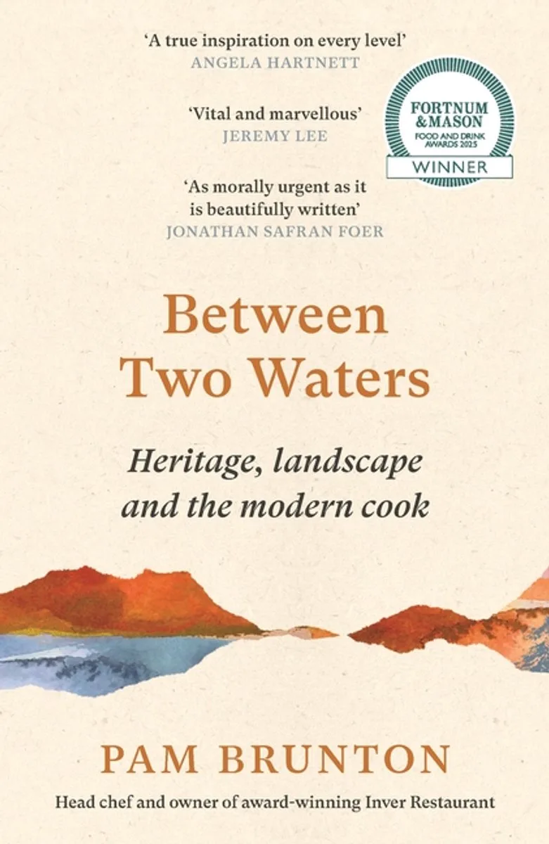 Between Two Waters von Canongate – Buchfoto