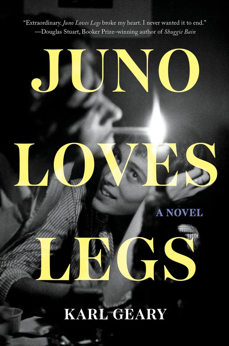 Juno Loves Legs von Catapult – Buchfoto