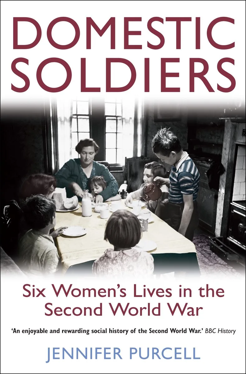 Domestic Soldiers von Constable – Buchfoto