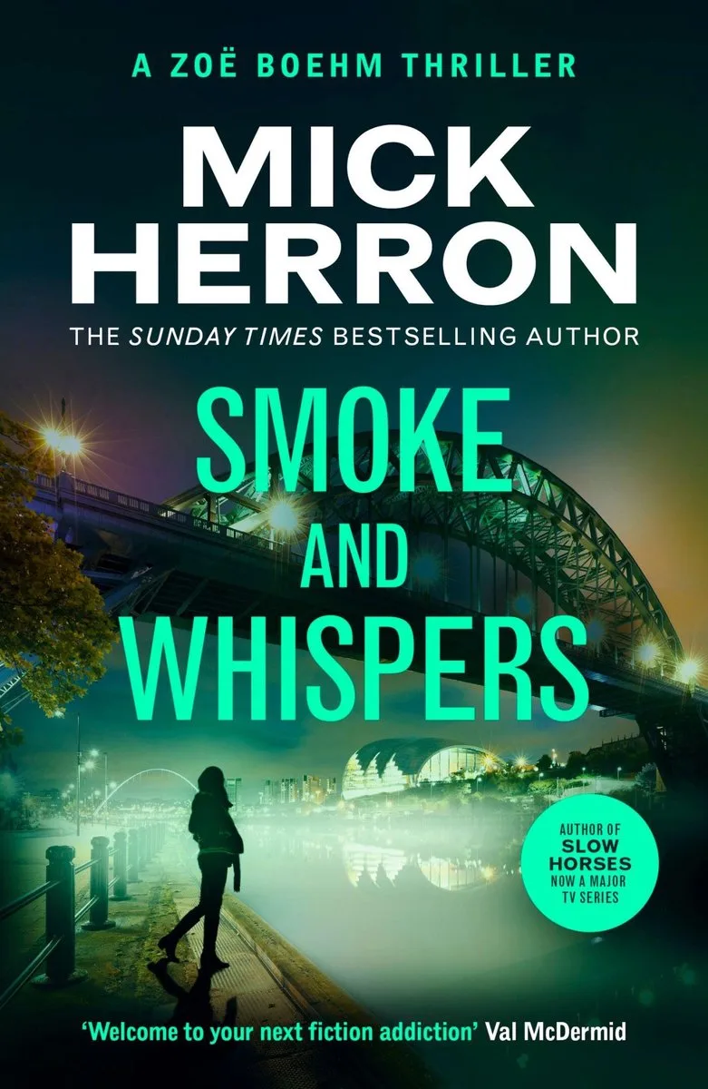 Smoke And Whispers von Constable – Buchfoto