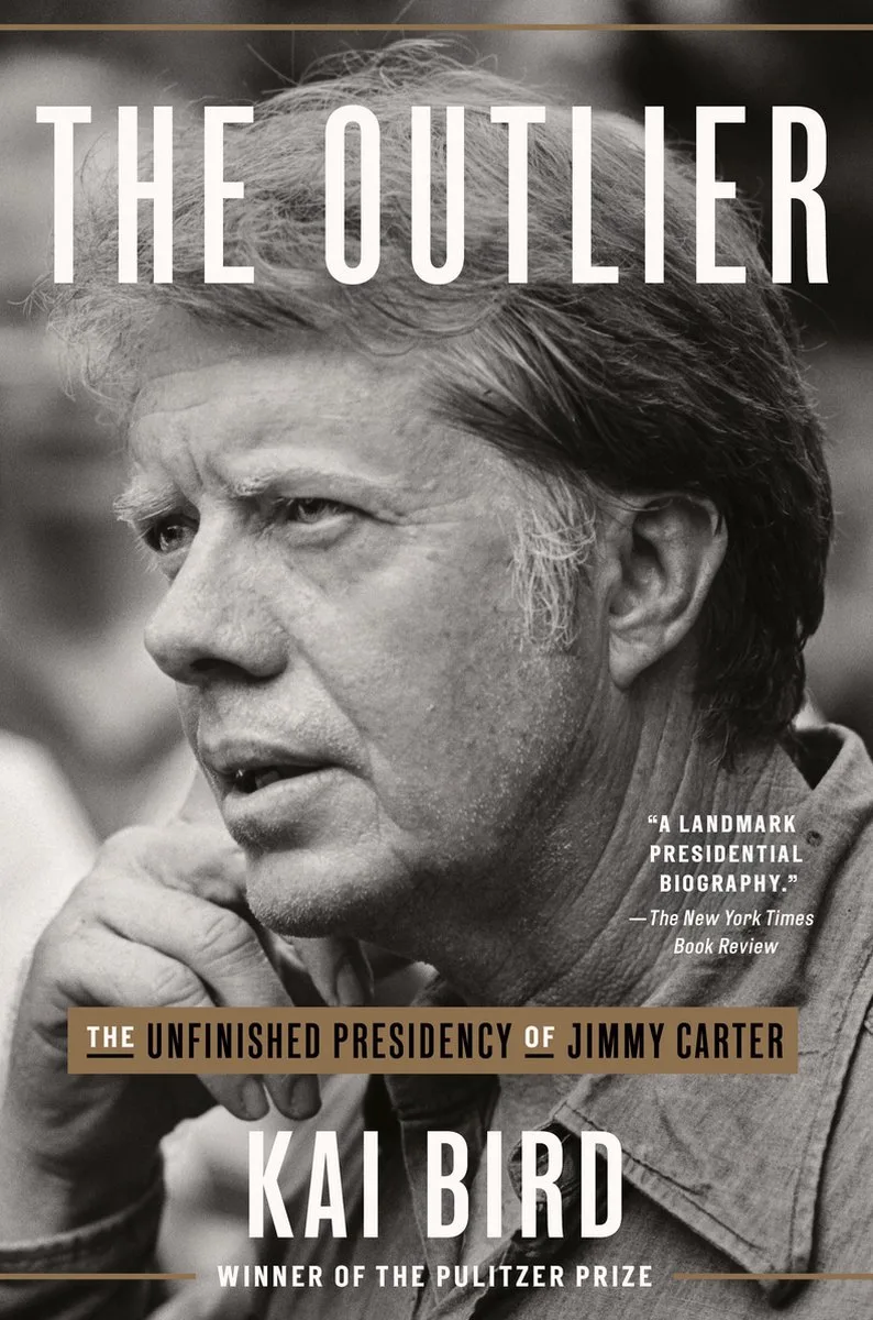 The Outlier von Crown – Buchfoto
