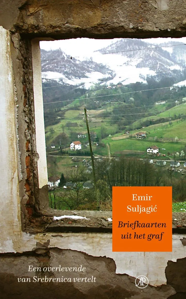 Briefkaarten uit het graf von De Arbeiderspers – Buchfoto