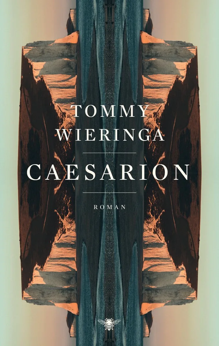 Caesarion fra De Bezige Bij – billede af bogen