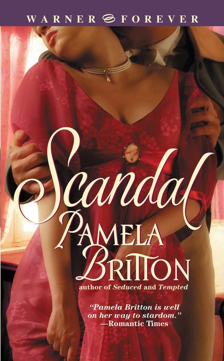 Tempted/Scandal- Scandal von Forever – Buchfoto