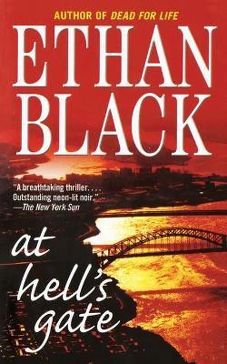 At Hell's Gate von Gallery Books – Buchfoto