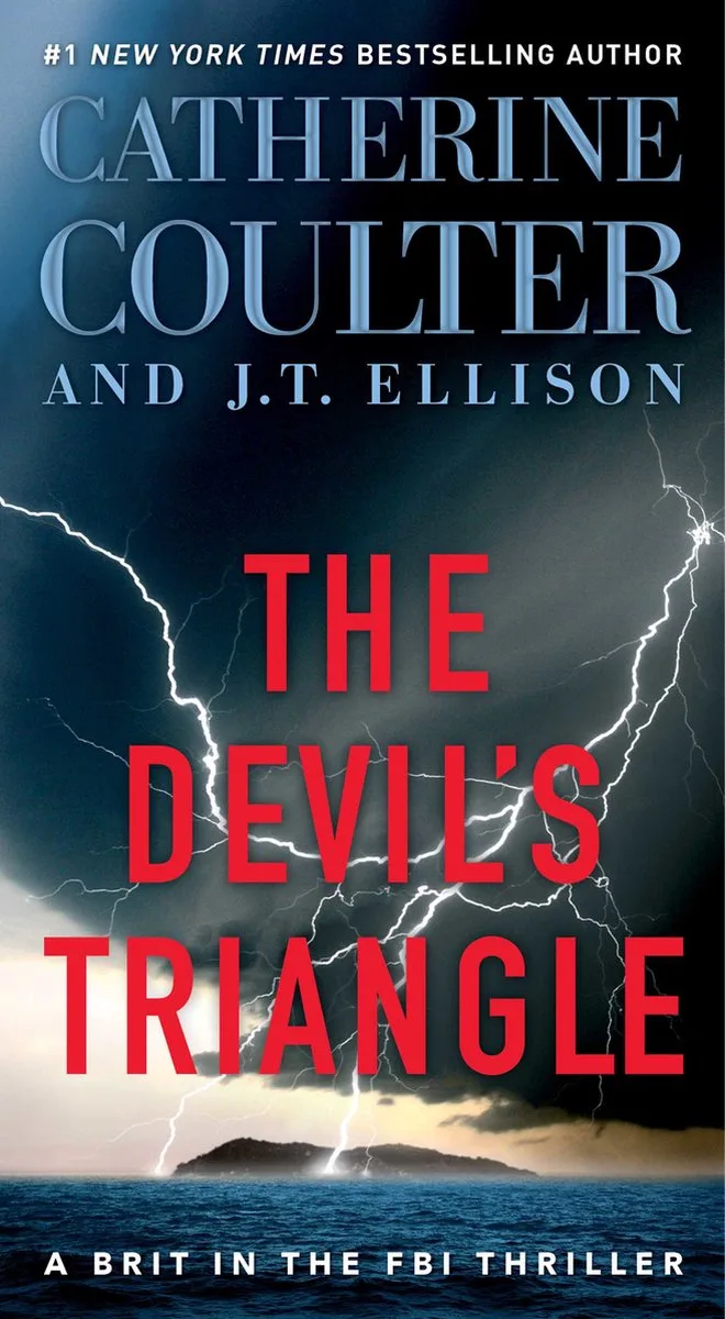 The Devil's Triangle von Gallery Books – Buchfoto