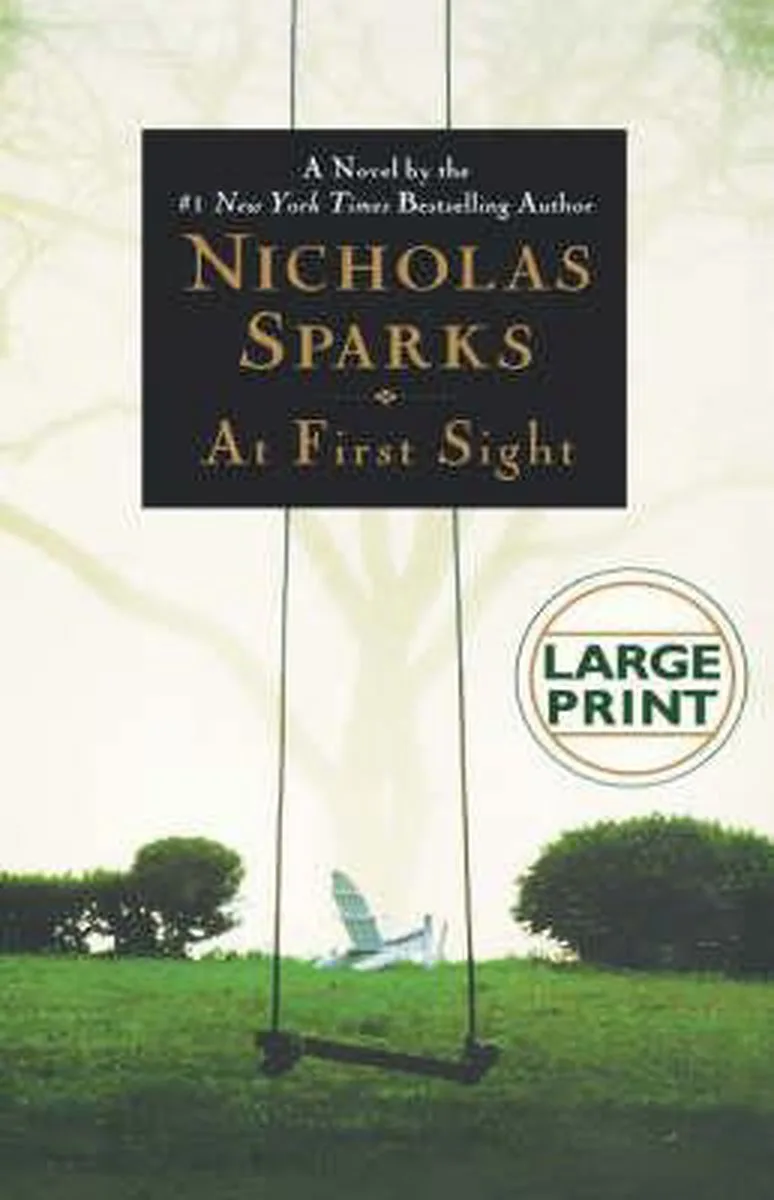 At First Sight von Grand Central Publishing – Buchfoto