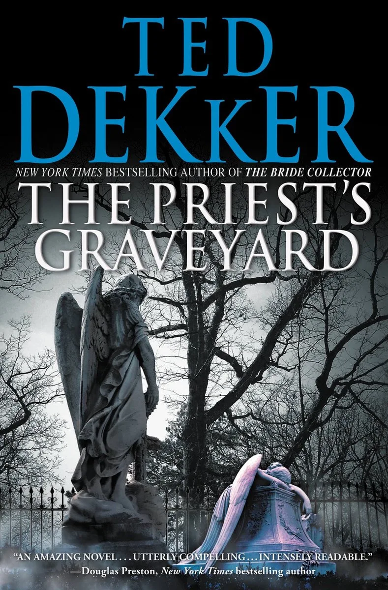 Priest'S Graveyard fra Grand Central Publishing – billede af bogen