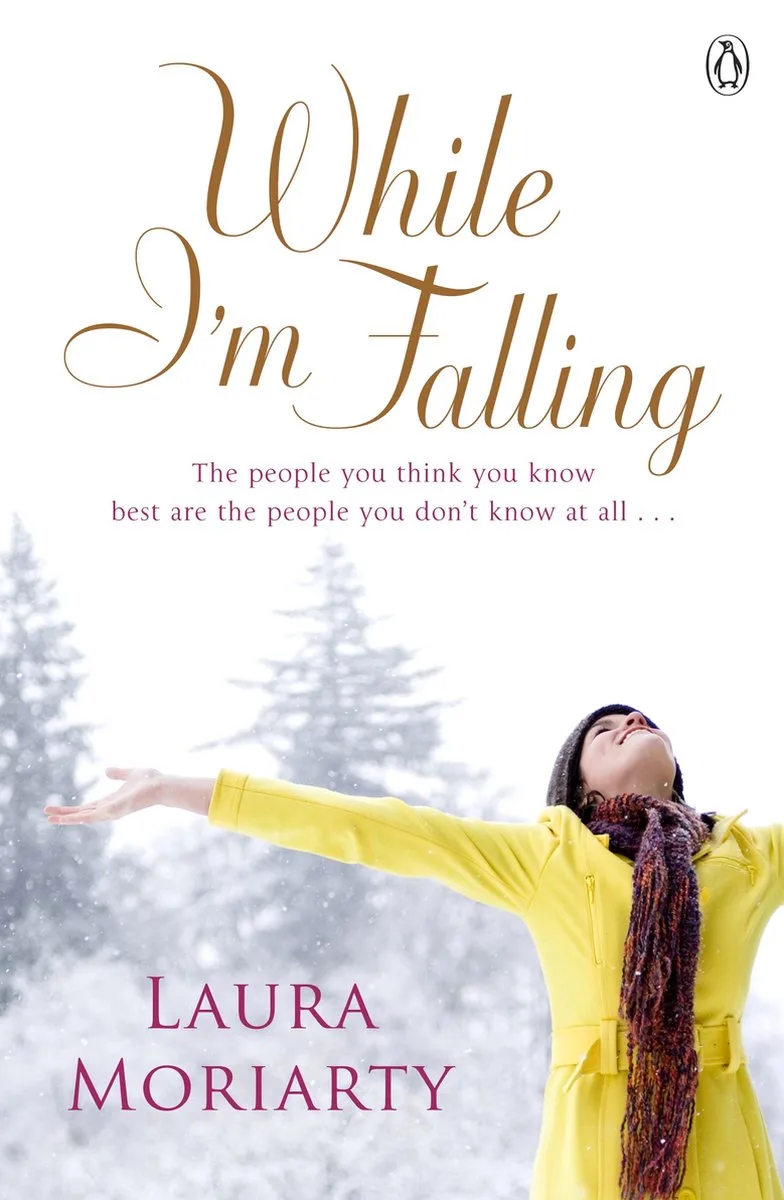 While Im Falling van Grand Central Publishing – boekfoto
