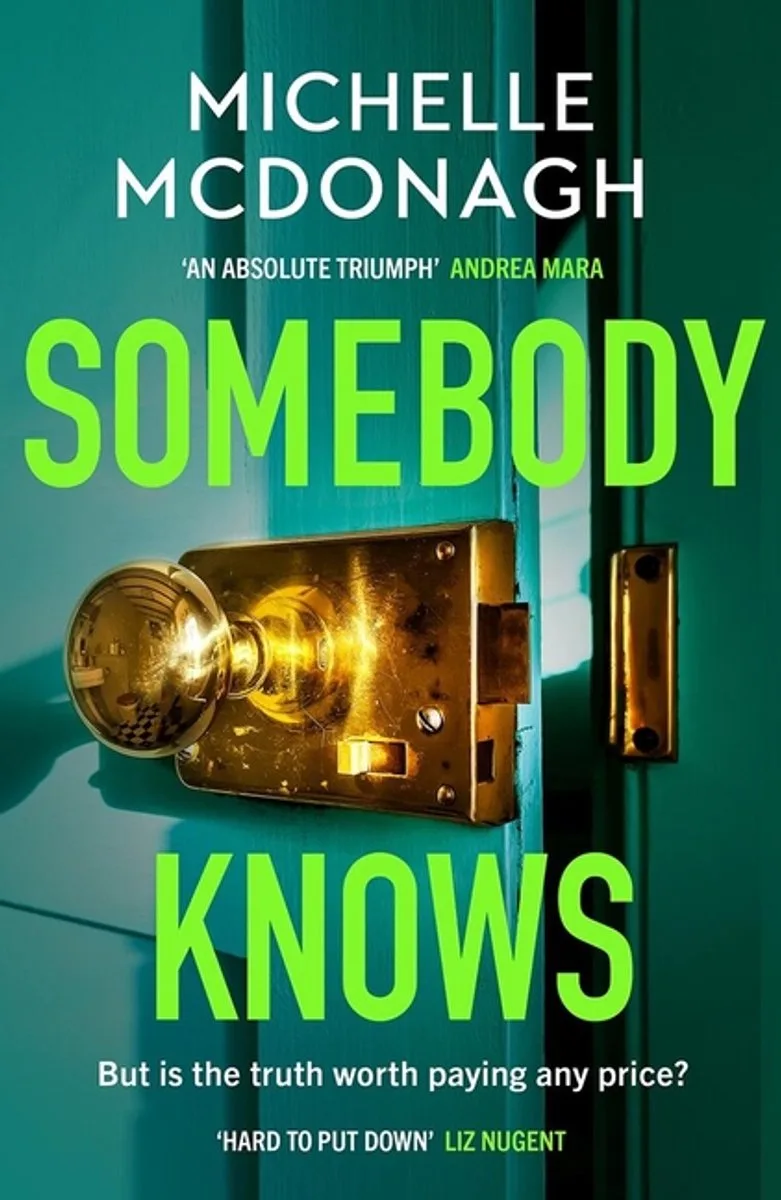 Somebody Knows von Hachette Books – Buchfoto