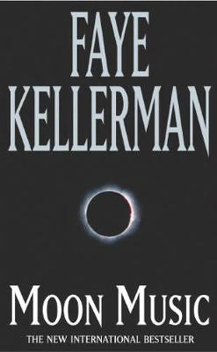 Moon Music von HarperCollins – Buchfoto