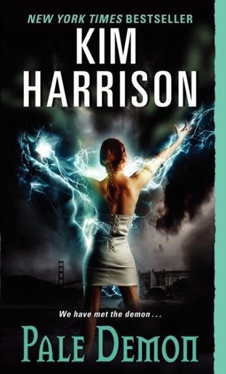 Pale Demon von HarperCollins – Buchfoto
