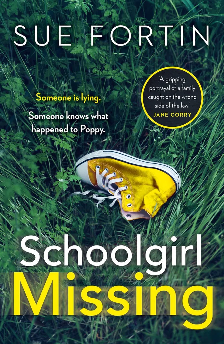 Schoolgirl Missing von HarperCollins – Buchfoto