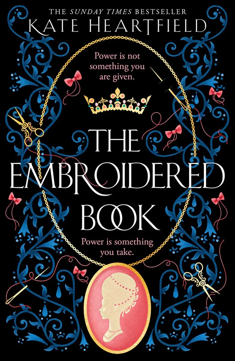 The Embroidered Book von HarperCollins – Buchfoto