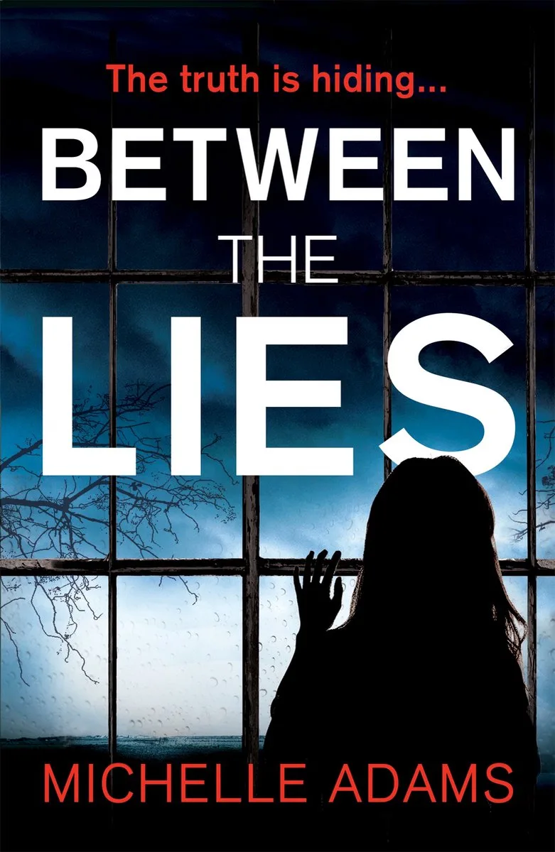 Between the Lies von Headline – Buchfoto