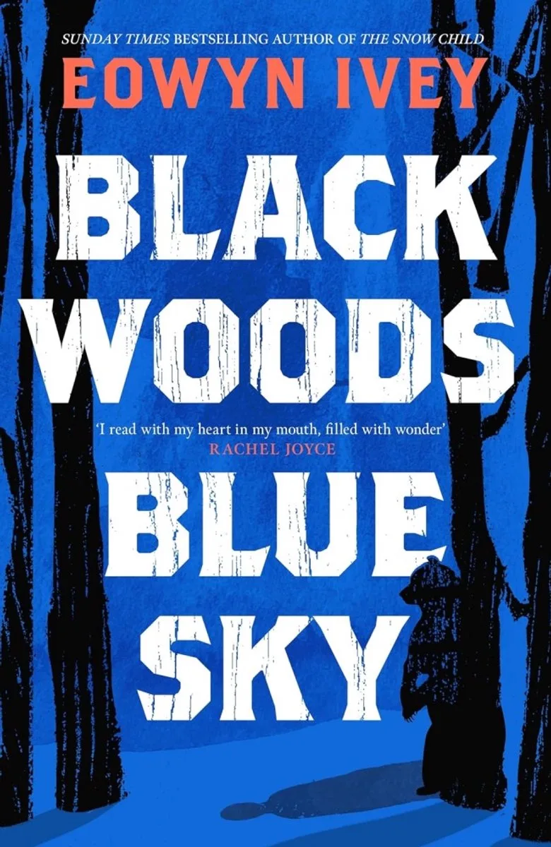 Black Woods, Blue Sky von Headline – Buchfoto