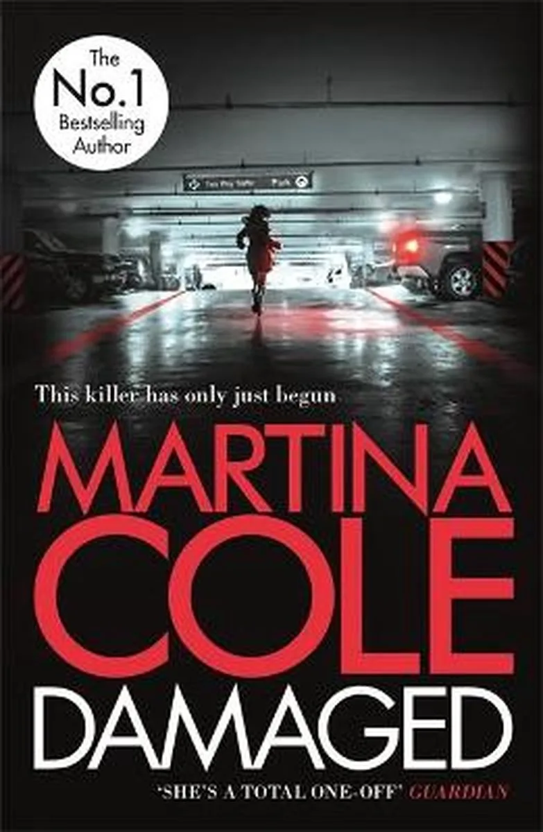 Damaged de Headline – photo du livre
