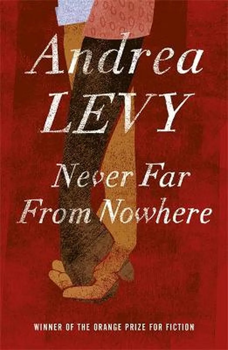 Never Far From Nowhere von Headline – Buchfoto