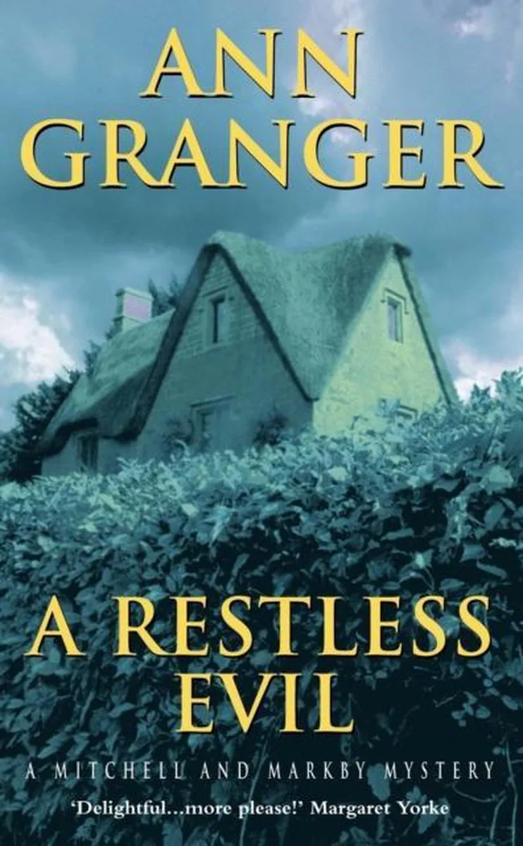 Restless Evil fra Headline – billede af bogen