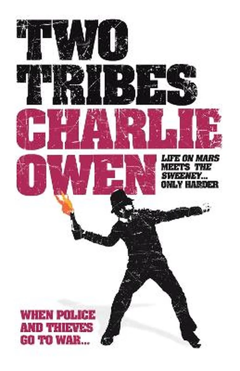Two Tribes de Headline – photo du livre