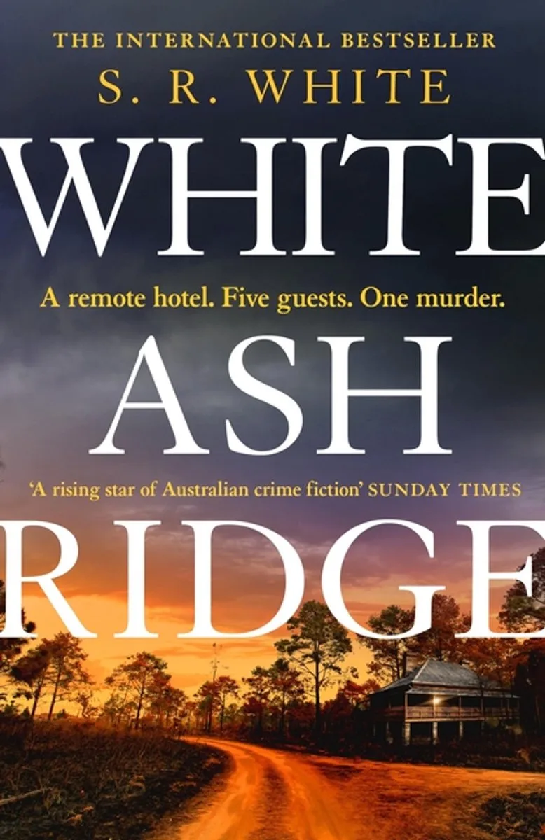 White Ash Ridge fra Headline – billede af bogen