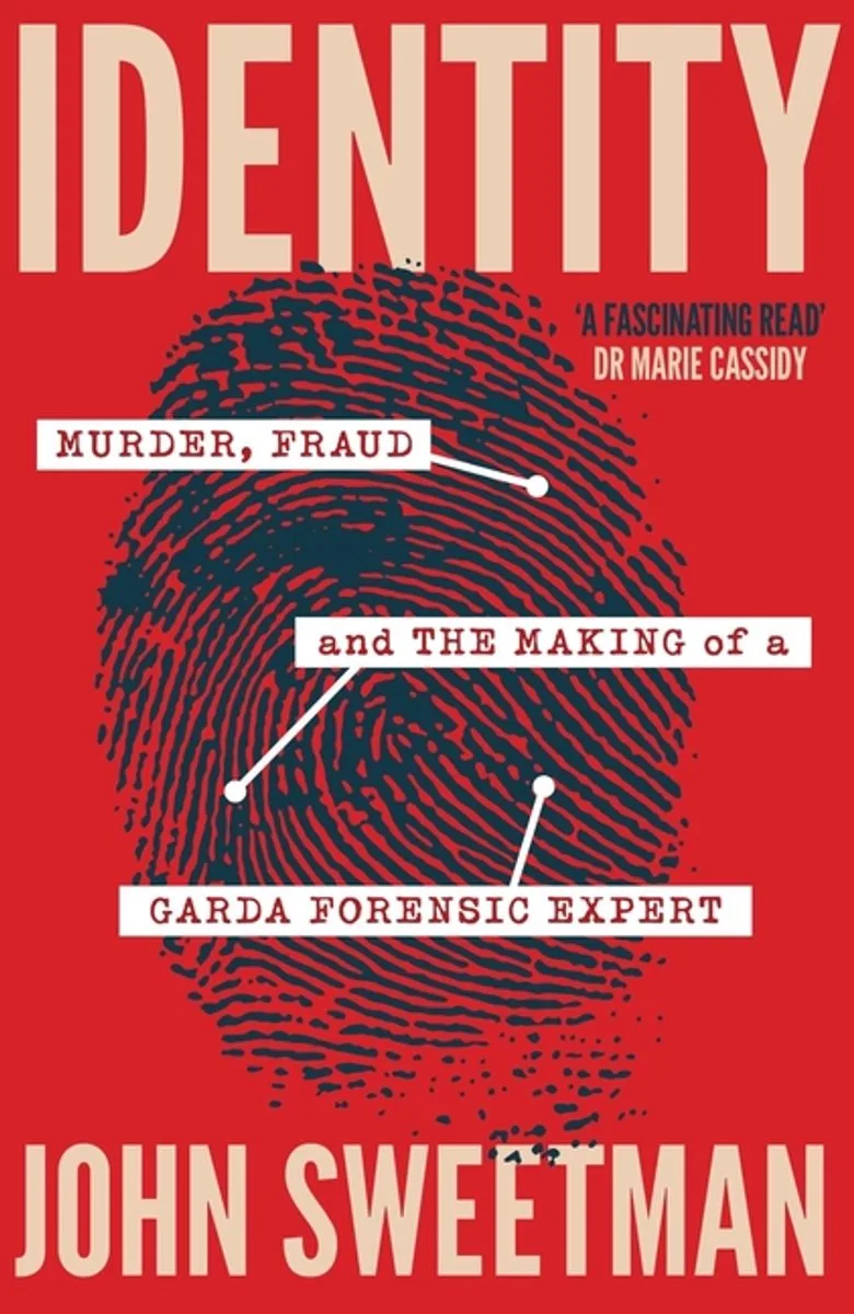 Identity von Hodder & Stoughton – Buchfoto
