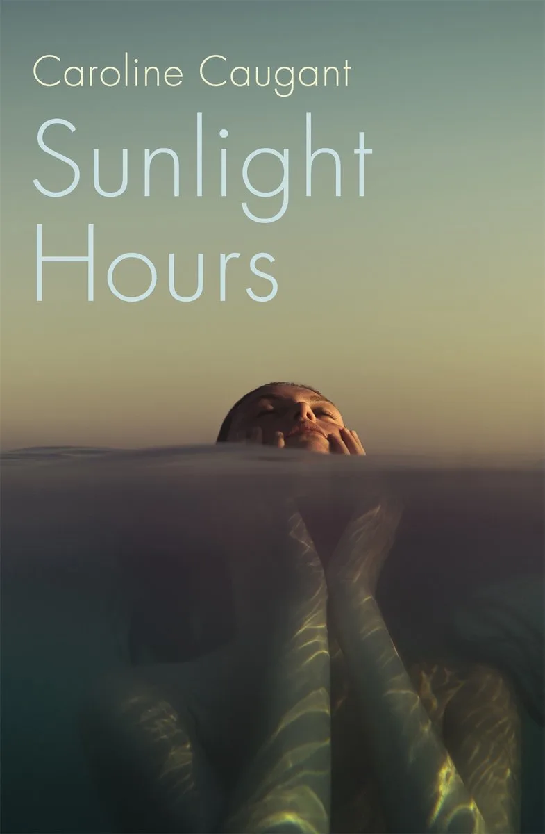 Sunlight Hours von Hodder & Stoughton – Buchfoto