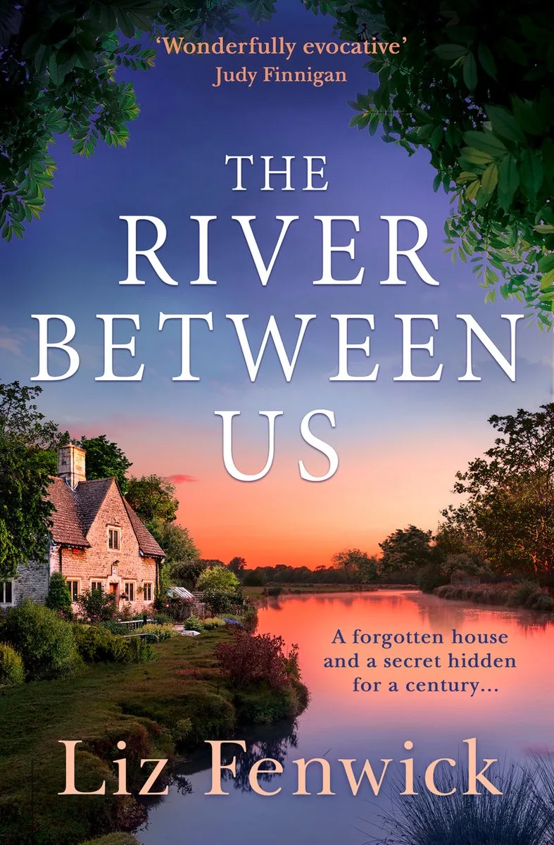 The River Between Us von HQ – Buchfoto