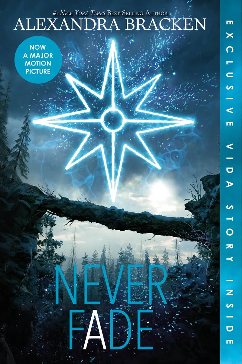 Never Fade (Bonus Content) van Hyperion – boekfoto