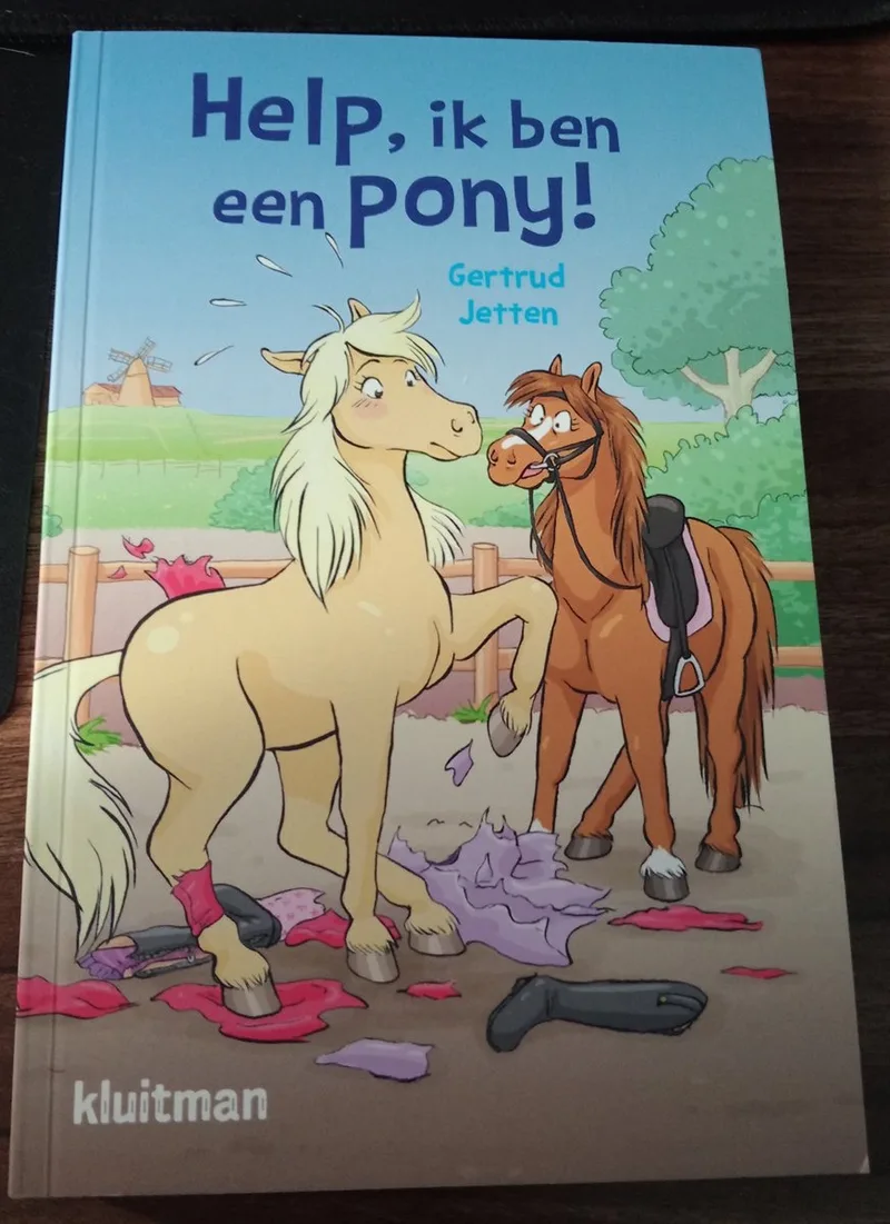 Help, ik ben een pony! von Kluitman – Buchfoto