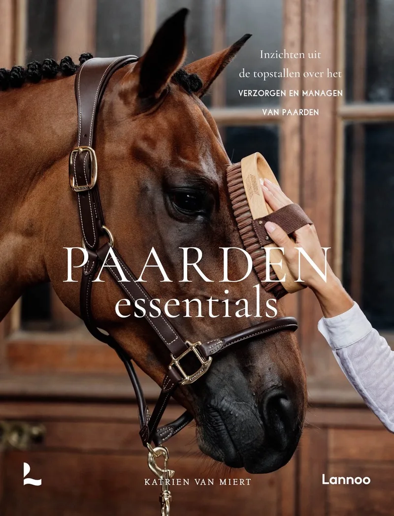 Paarden essentials by Lannoo – book photo