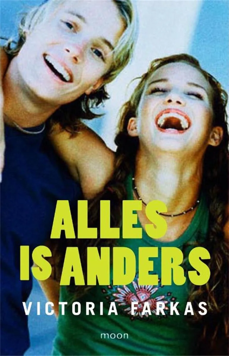 Alles is anders von Moon – Buchfoto