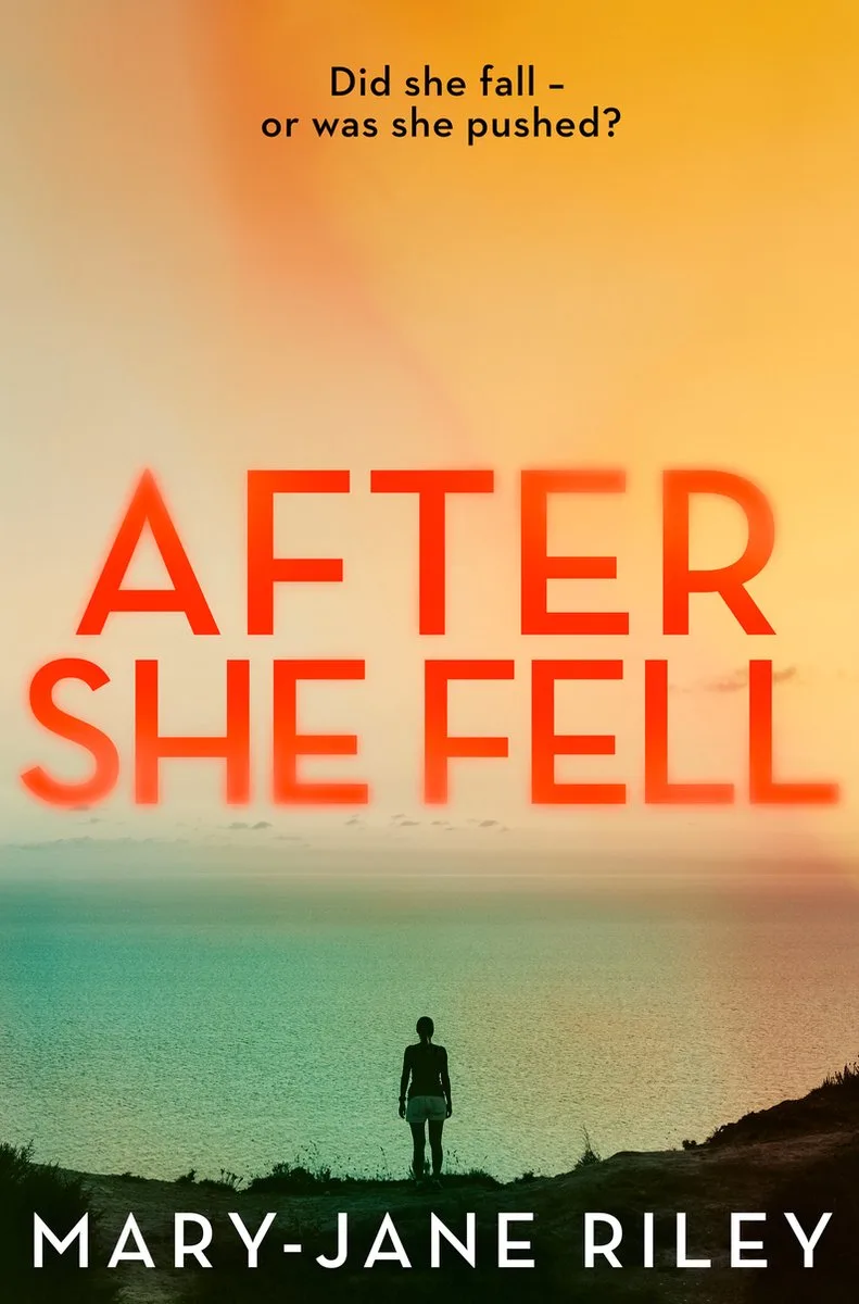 After She Fell von One More Chapter – Buchfoto
