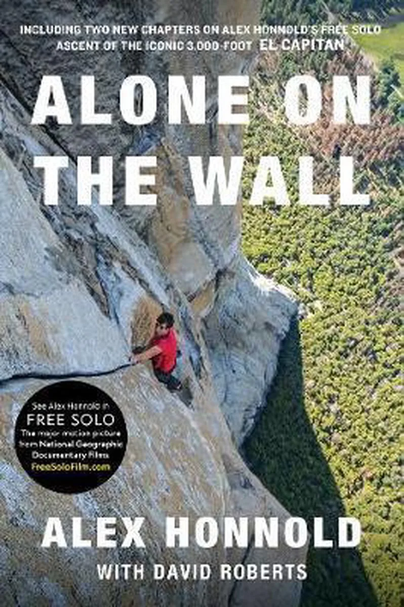Alone on the Wall von Pan Macmillan – Buchfoto