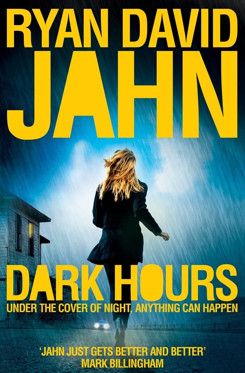 Dark Hours van Pan Macmillan – boekfoto