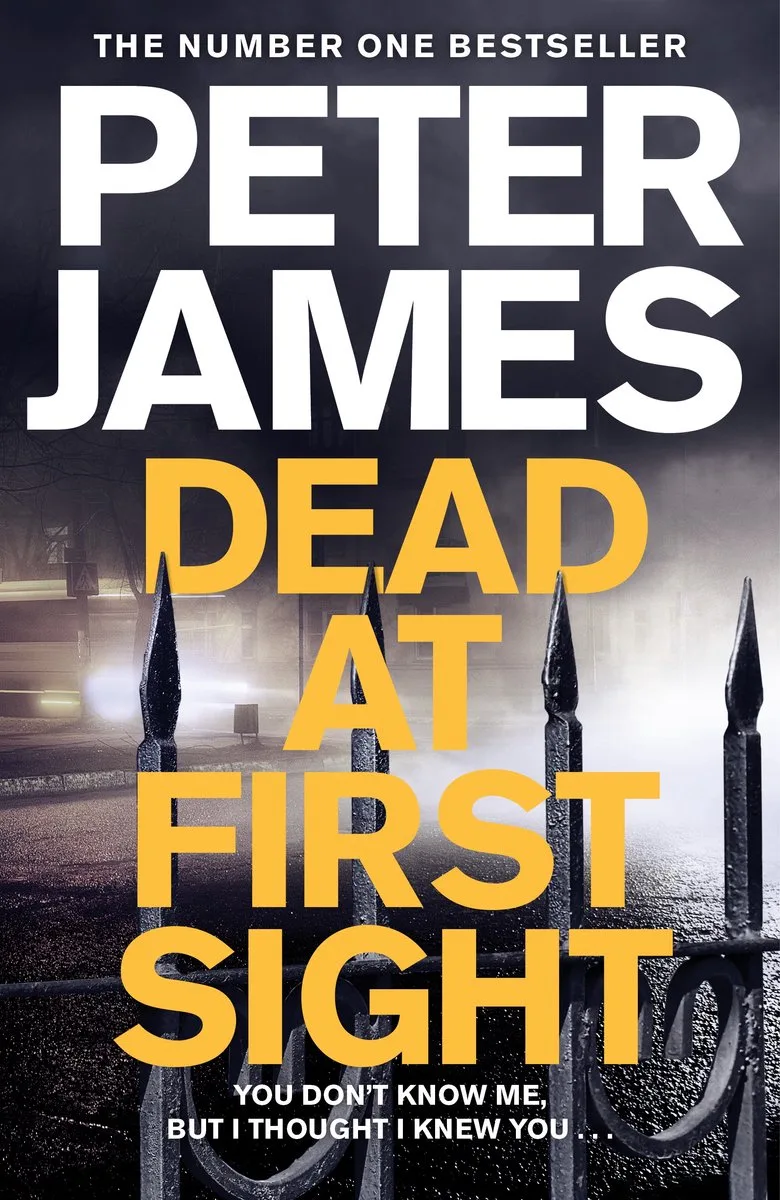 Dead at First Sight Roy Grace fra Pan Macmillan – billede af bogen