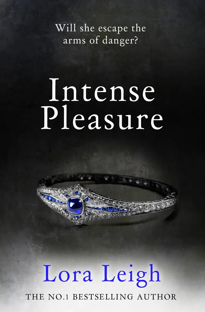 Intense Pleasure von Pan Macmillan – Buchfoto