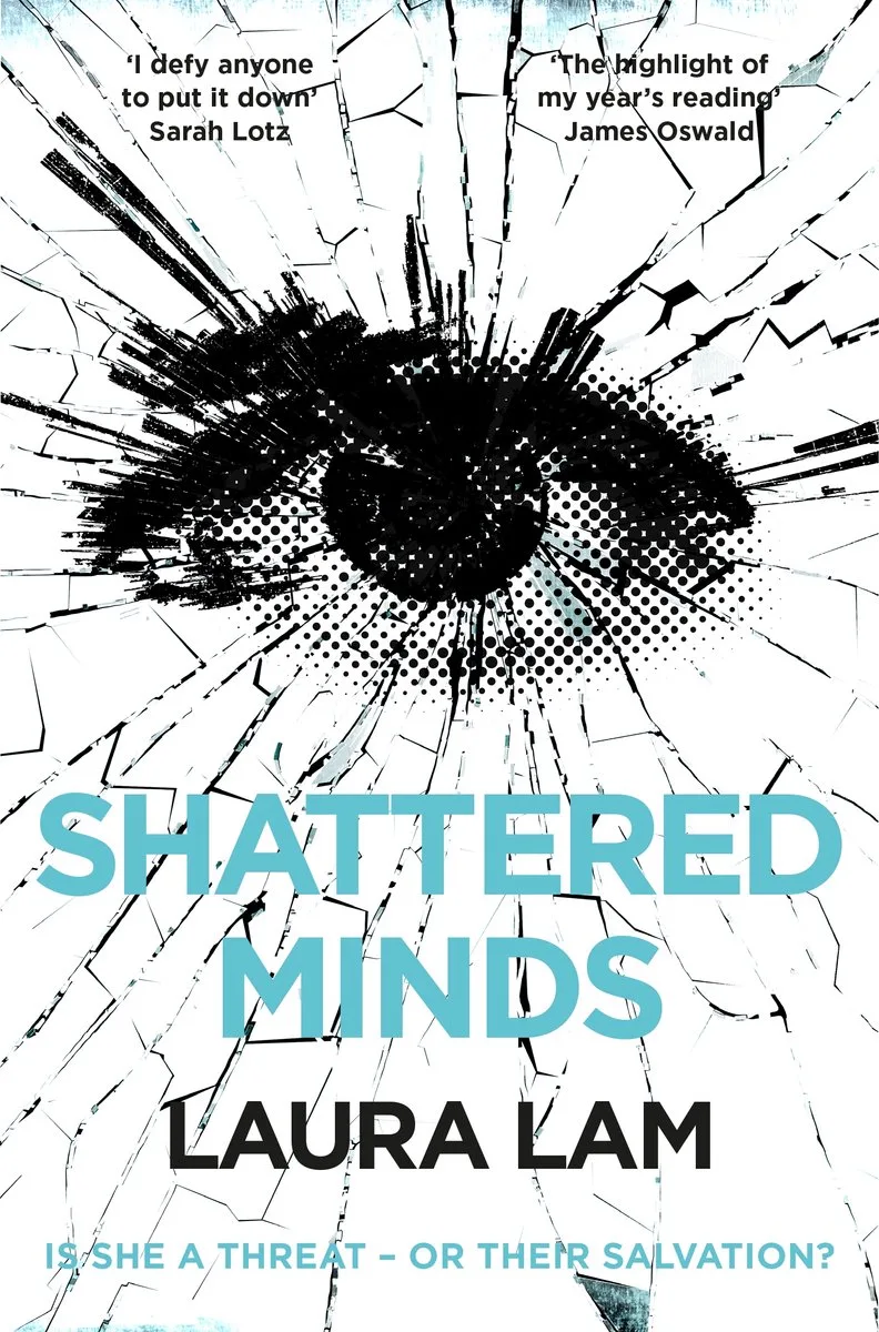 Shattered Minds von Pan Macmillan – Buchfoto