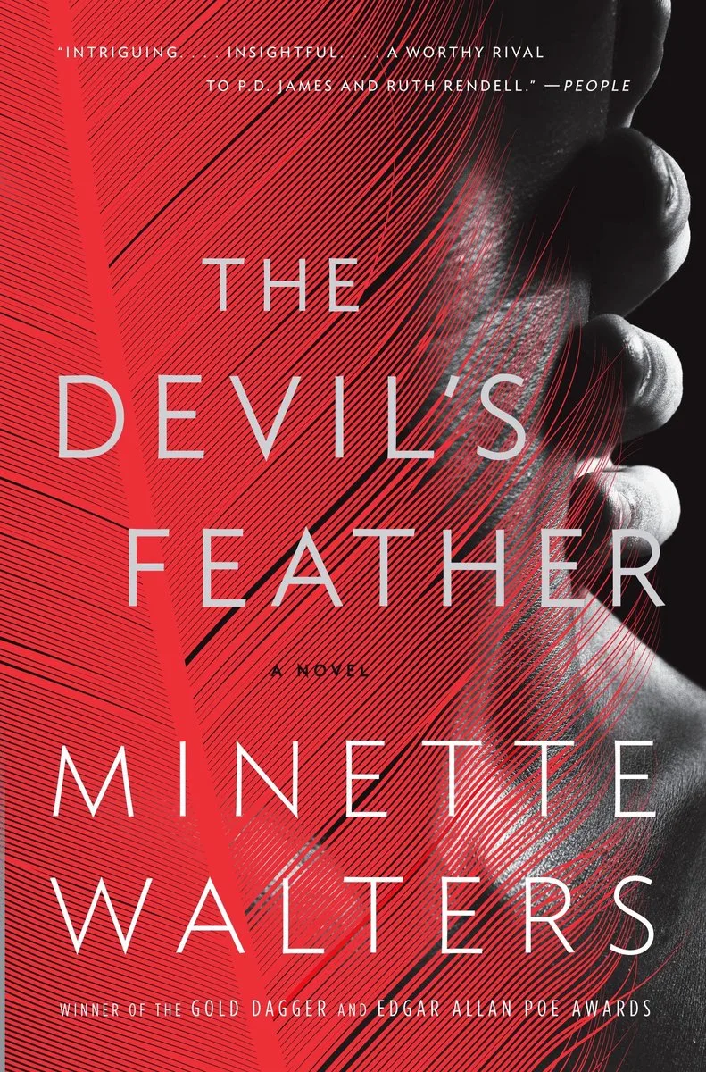 The Devil's Feather von Pan Macmillan – Buchfoto