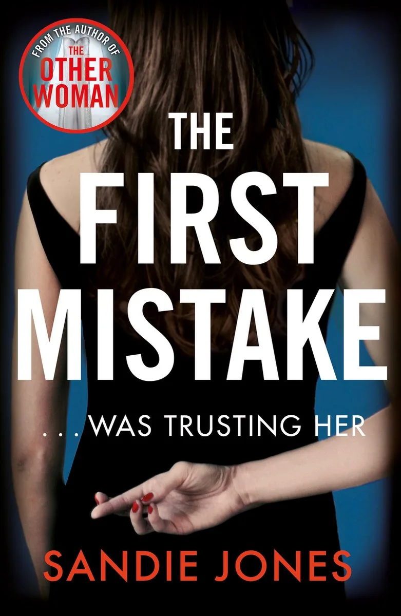 The First Mistake fra Pan Macmillan – billede af bogen