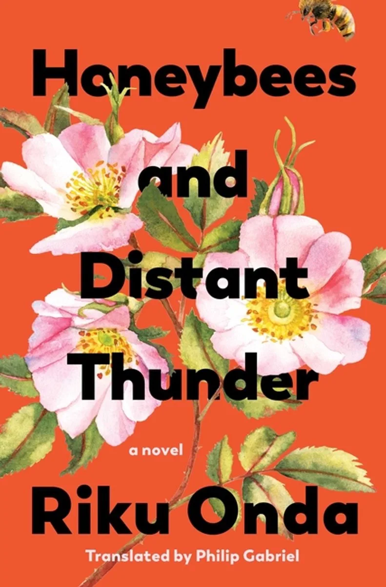 Honeybees and Distant Thunder fra Pegasus Books – billede af bogen