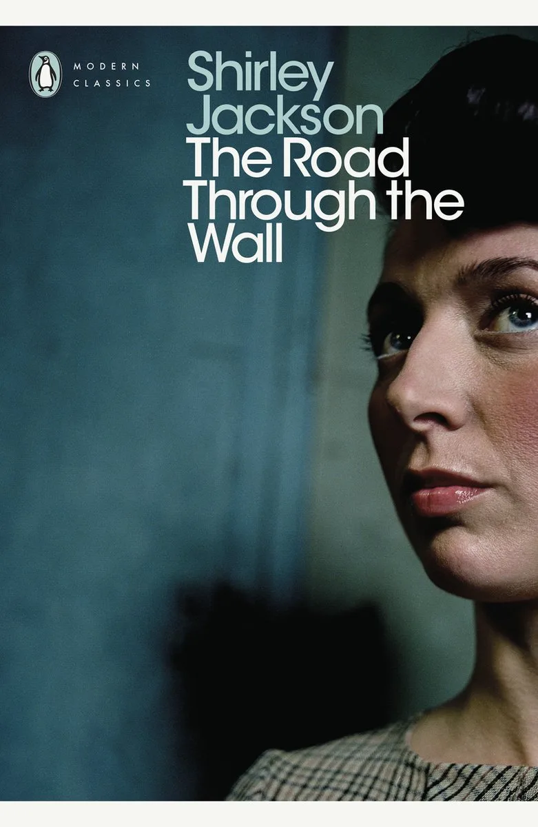 Road Through The Wall von Penguin Classics – Buchfoto