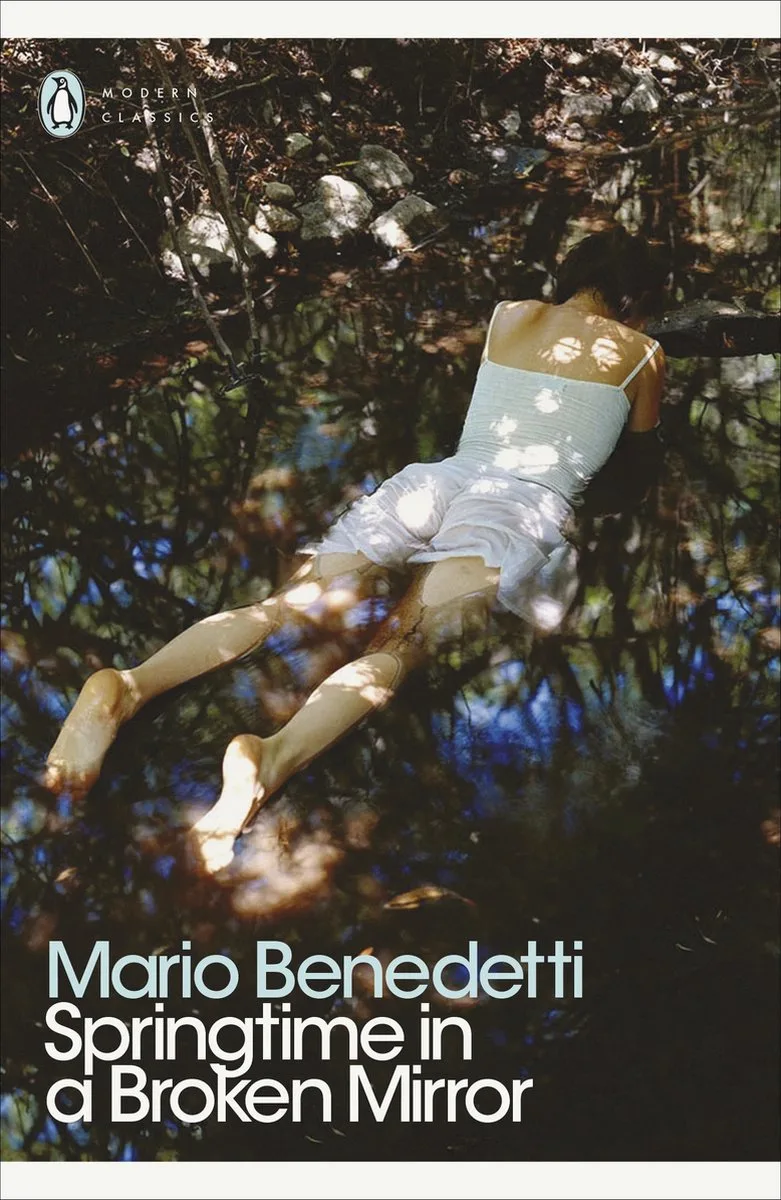 Springtime in a Broken Mirror von Penguin Classics – Buchfoto