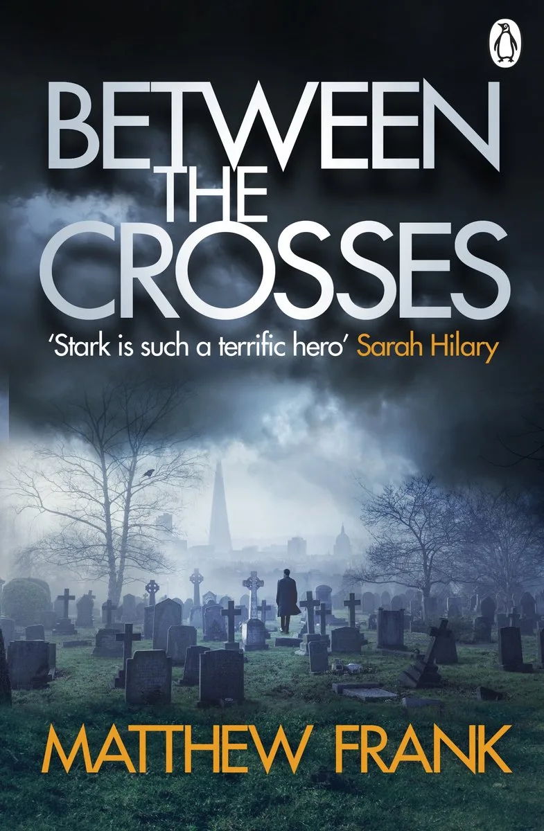 Between The Crosses von Penguin – Buchfoto