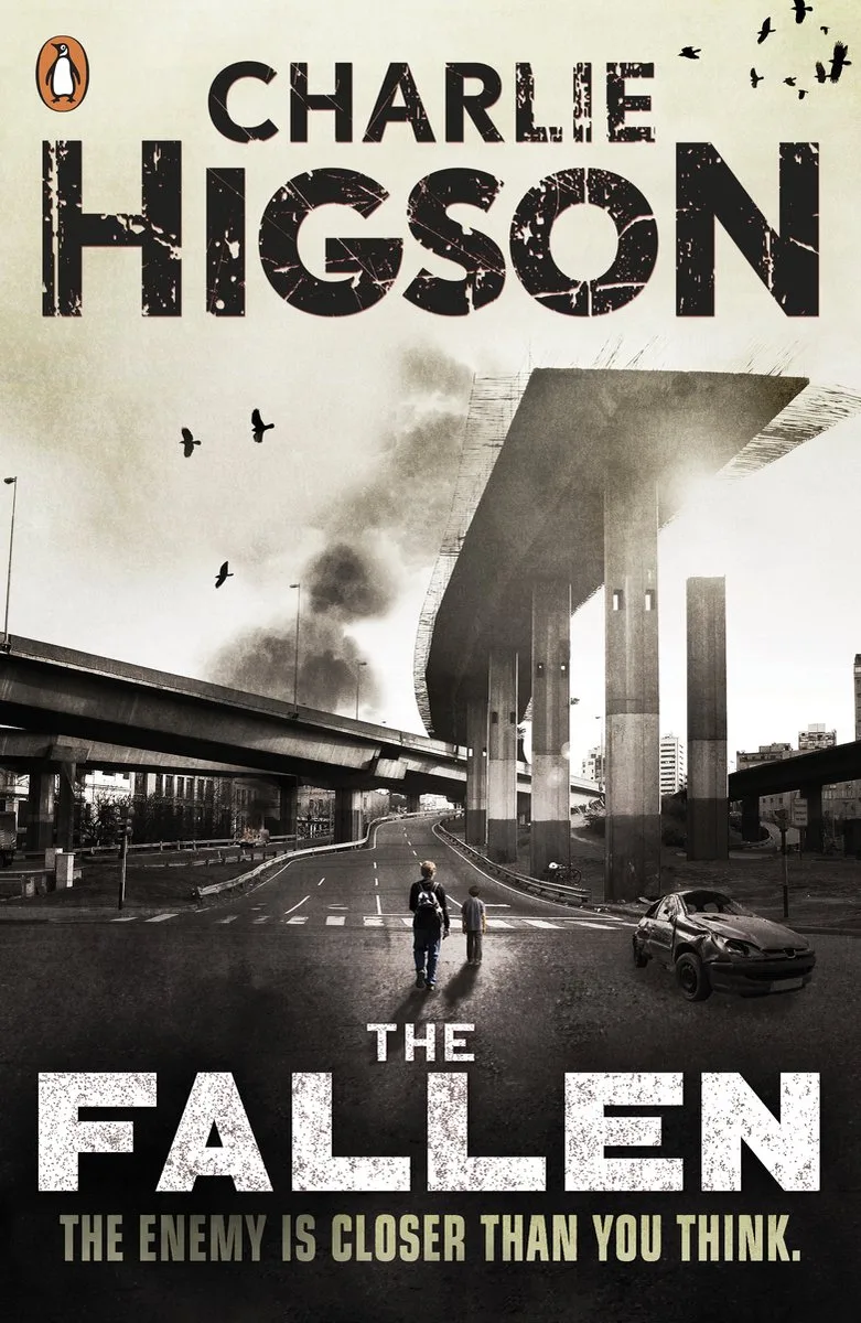Enemy Bk 5 The Fallen von Penguin – Buchfoto